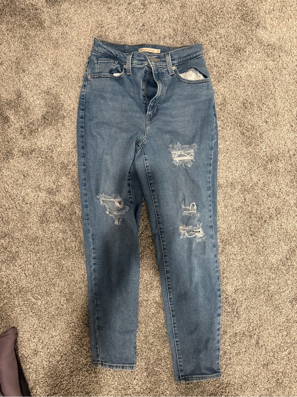 Levi’s high rise mom Jean